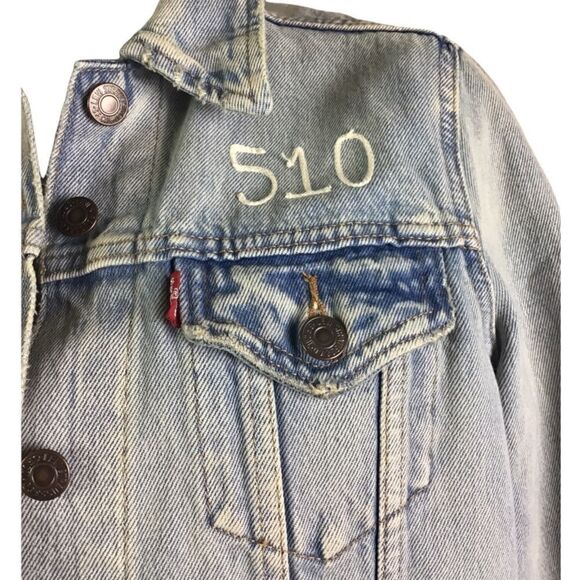 Levi’s Distressed & Embroidered Denim Jean Jacket - Picture 4 of 10